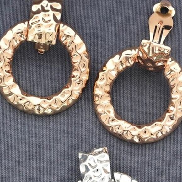 Hammered Metal Circle Door Knocker Clip On Earrings Rose Gold - Picture 1 of 3